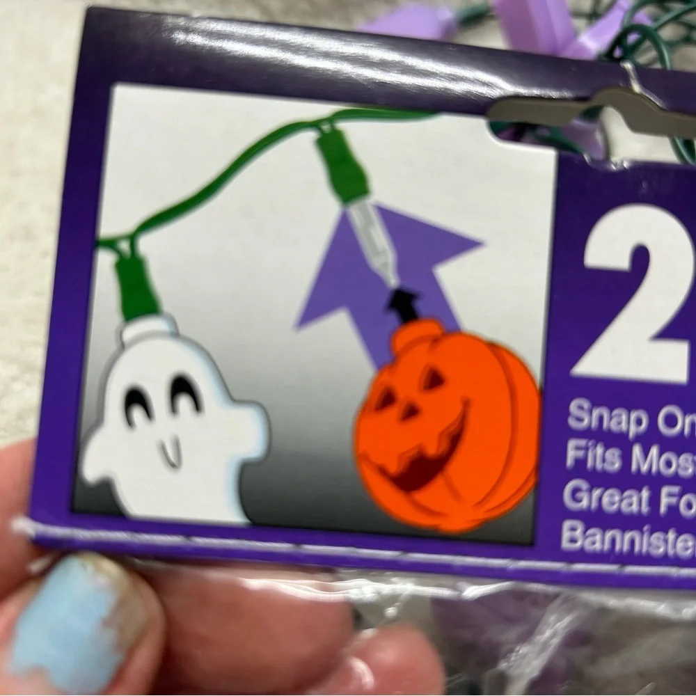 Vintage 2002 Halloween mini light covers 20 ghost & 20 tombs 1 string lite 5ft